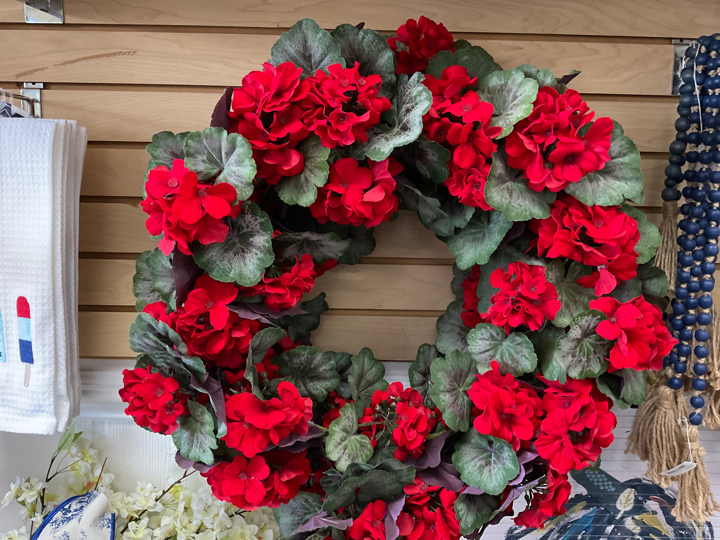 24” Velvet Geranium Wreath