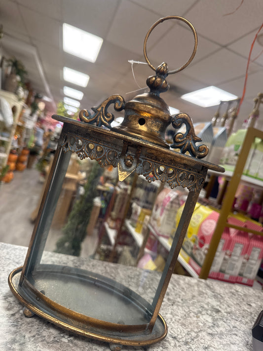 Gold dome shaped lantern