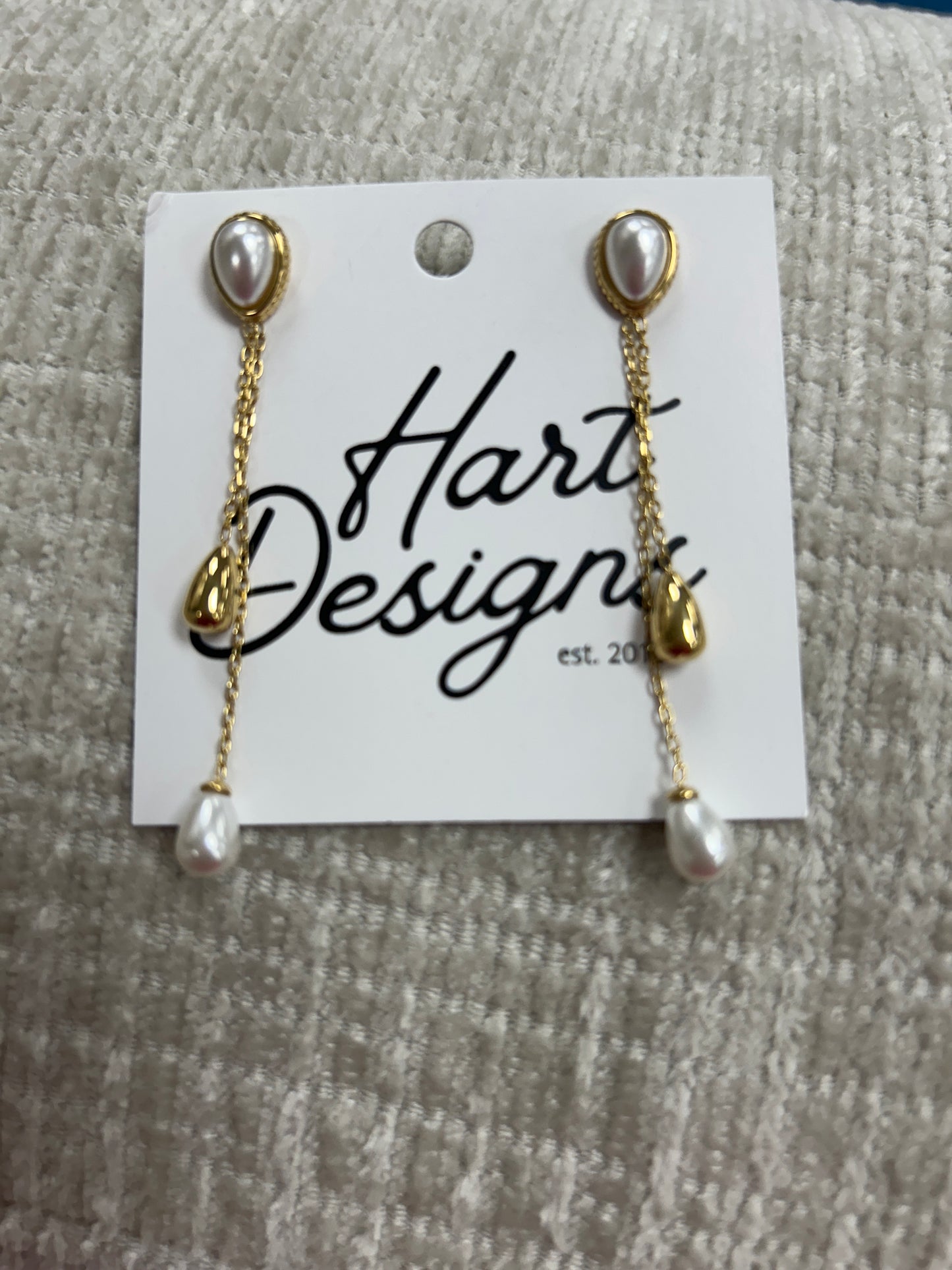 Pearl tear drop dangle earrings