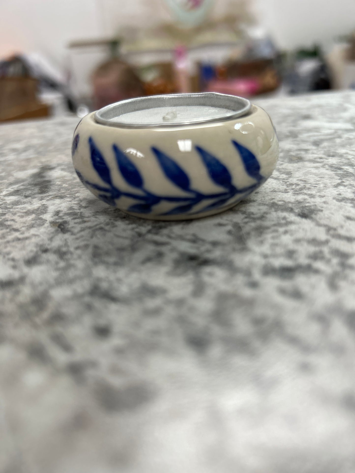 Chinoiserie tea light holder