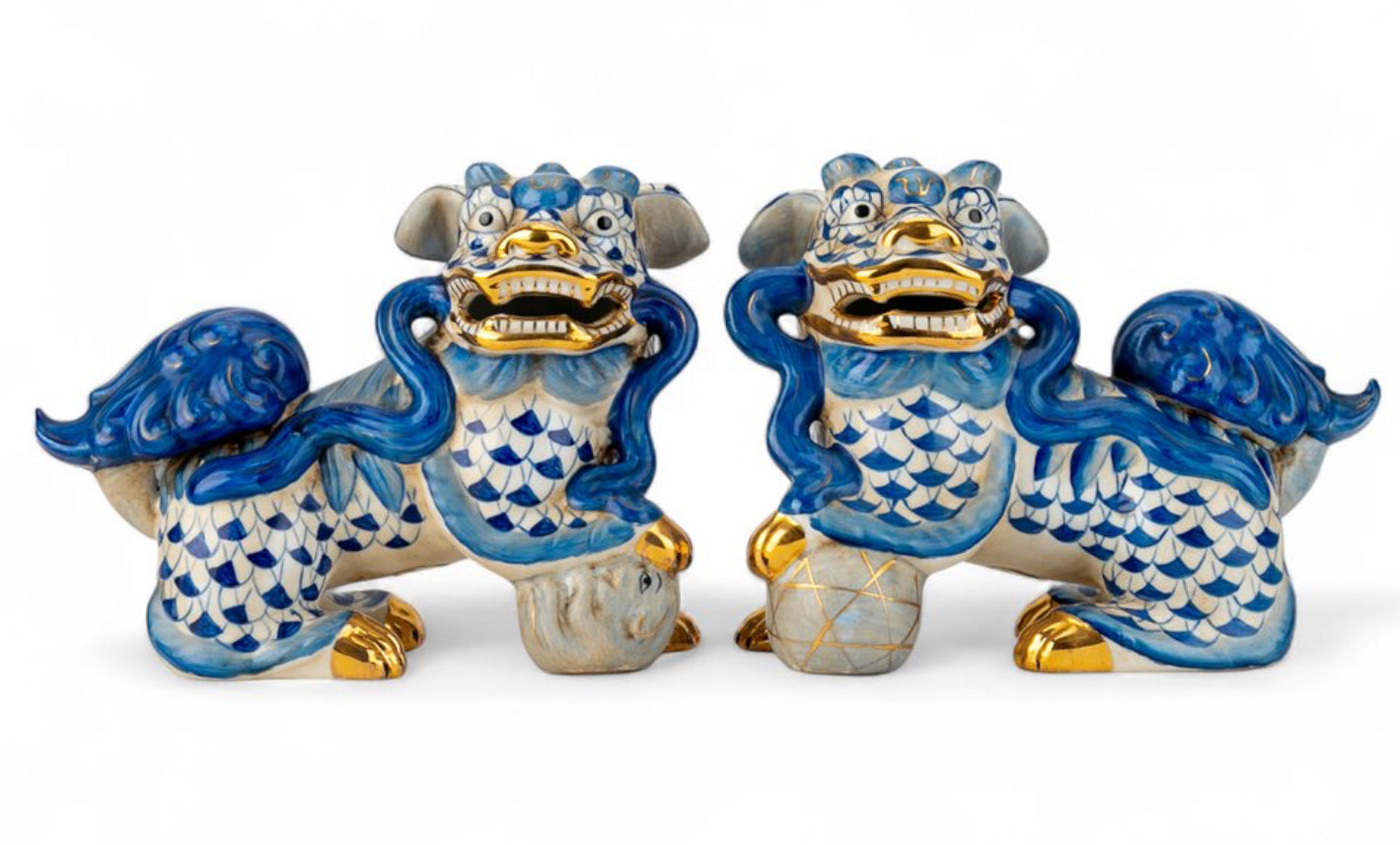 Lucky foo dog azure waves
