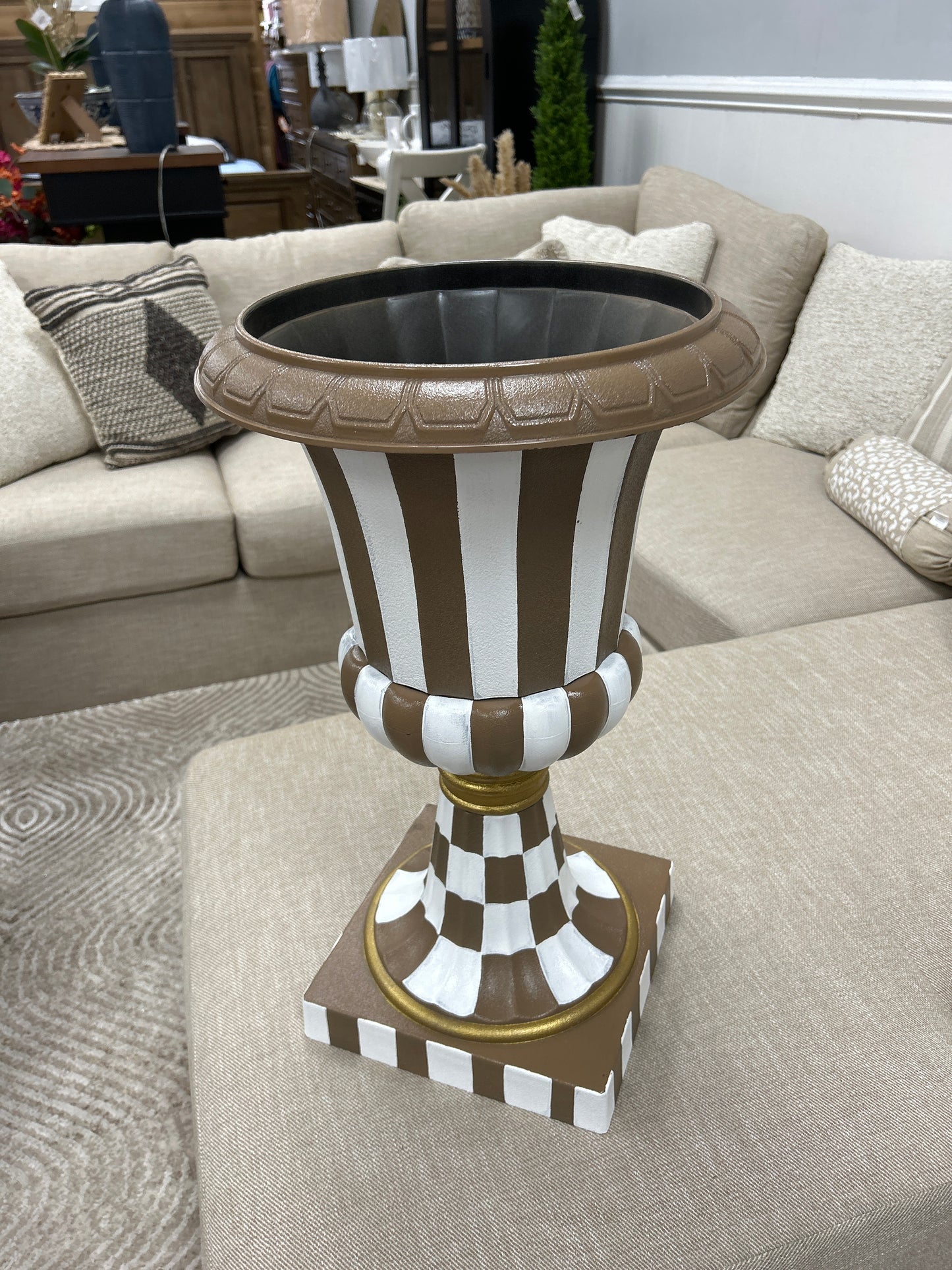 Mocha and White Planters Square