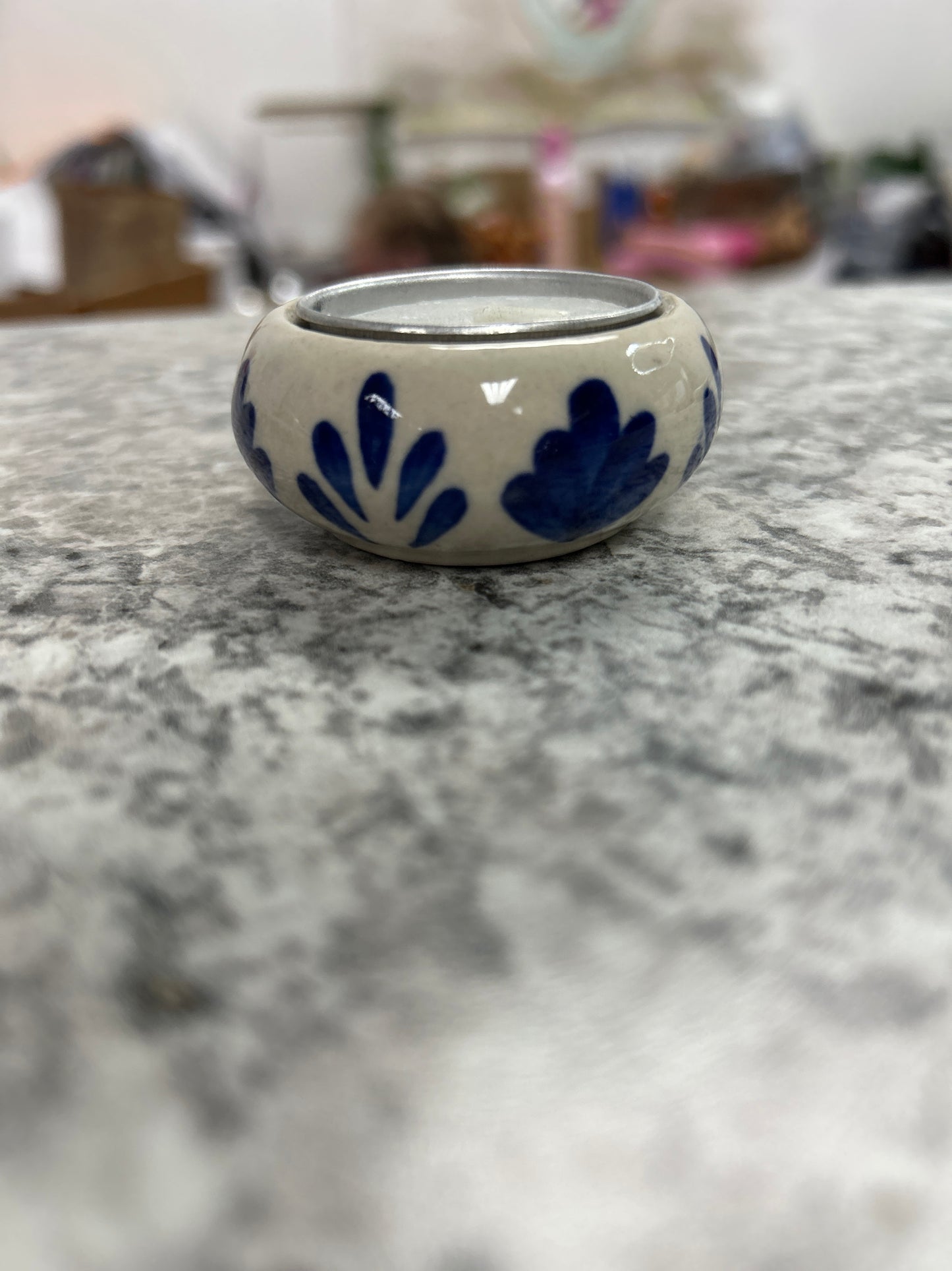 Chinoiserie tea light holder