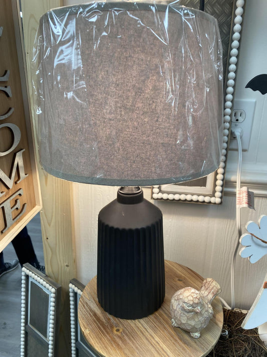 Table lamp w/shade