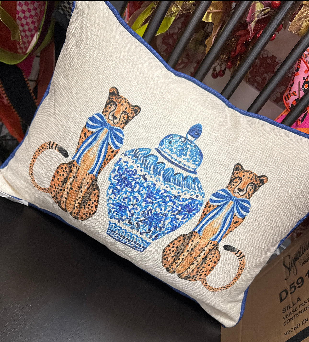 Blankets/throws/pillows