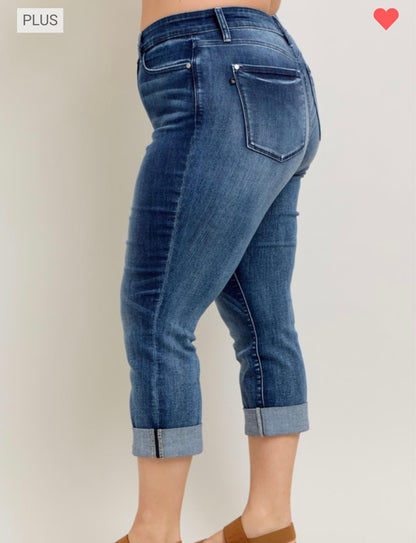 Judy Blue Mid Rise capri