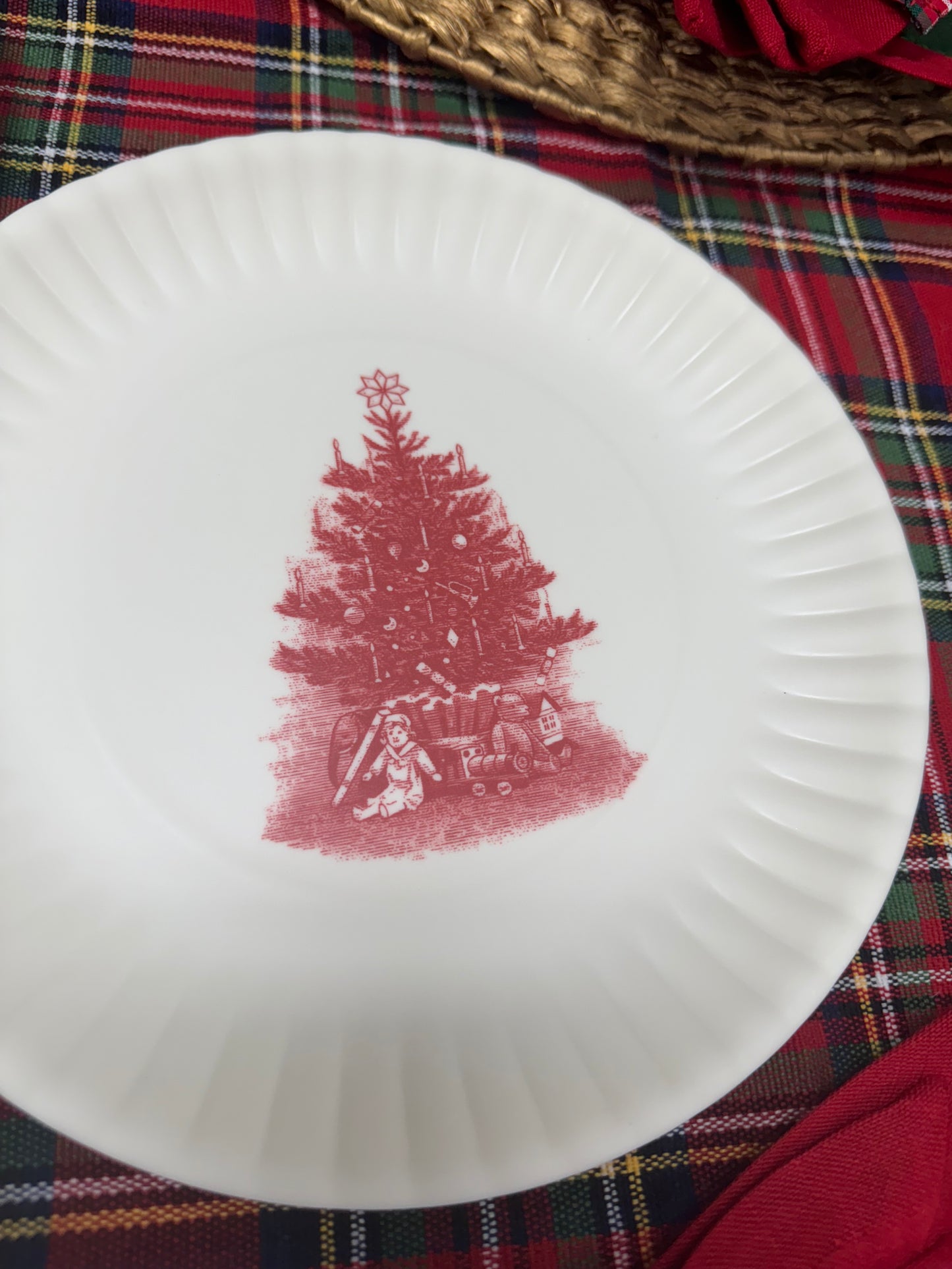 Yuletide melamine paper plate set of 4