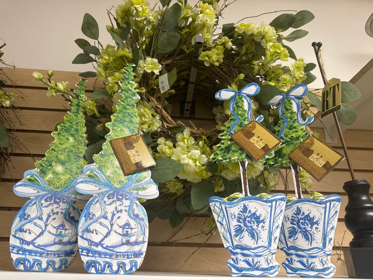 Blue chinoiserie pots