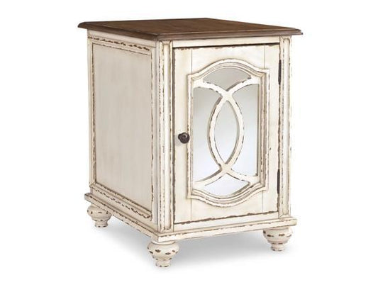 Realyn mirrored side table