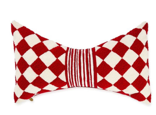 red diamond bow pillow