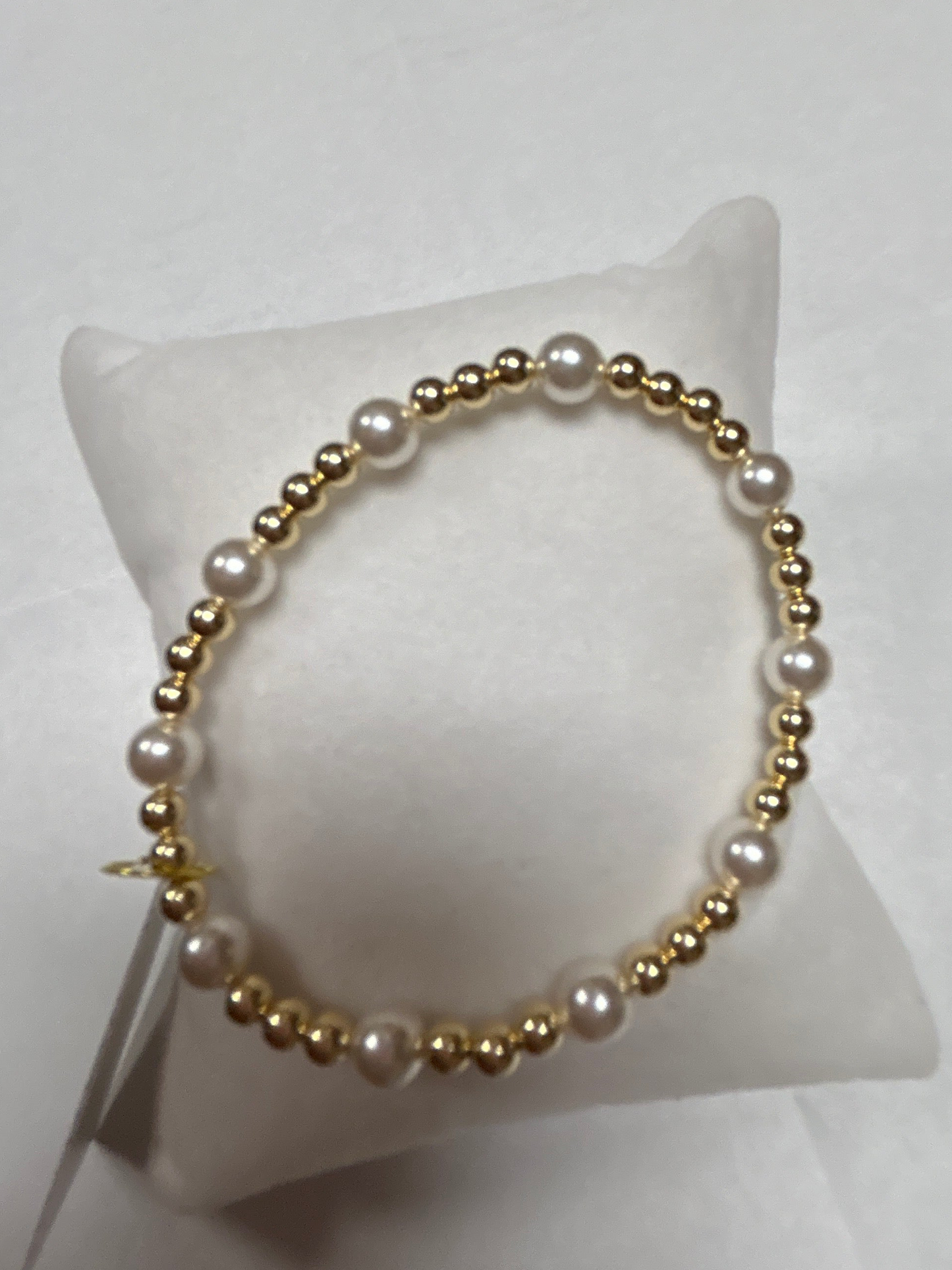 4mm Gold Filled and 6mm Pattern Pearl Bracelet