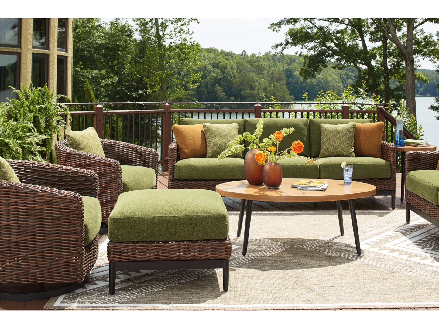 Nuvella outdoor sofa