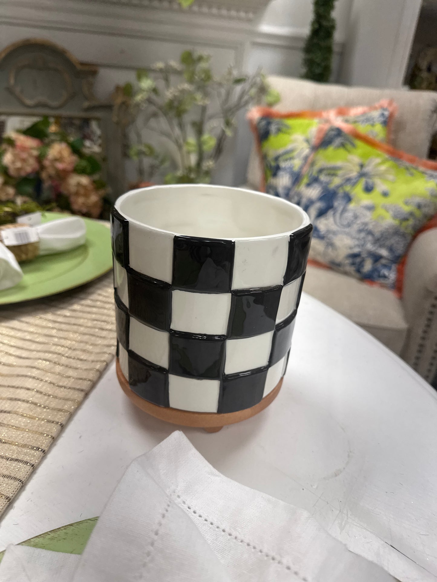 CHECKERED UTENSIL CROCK