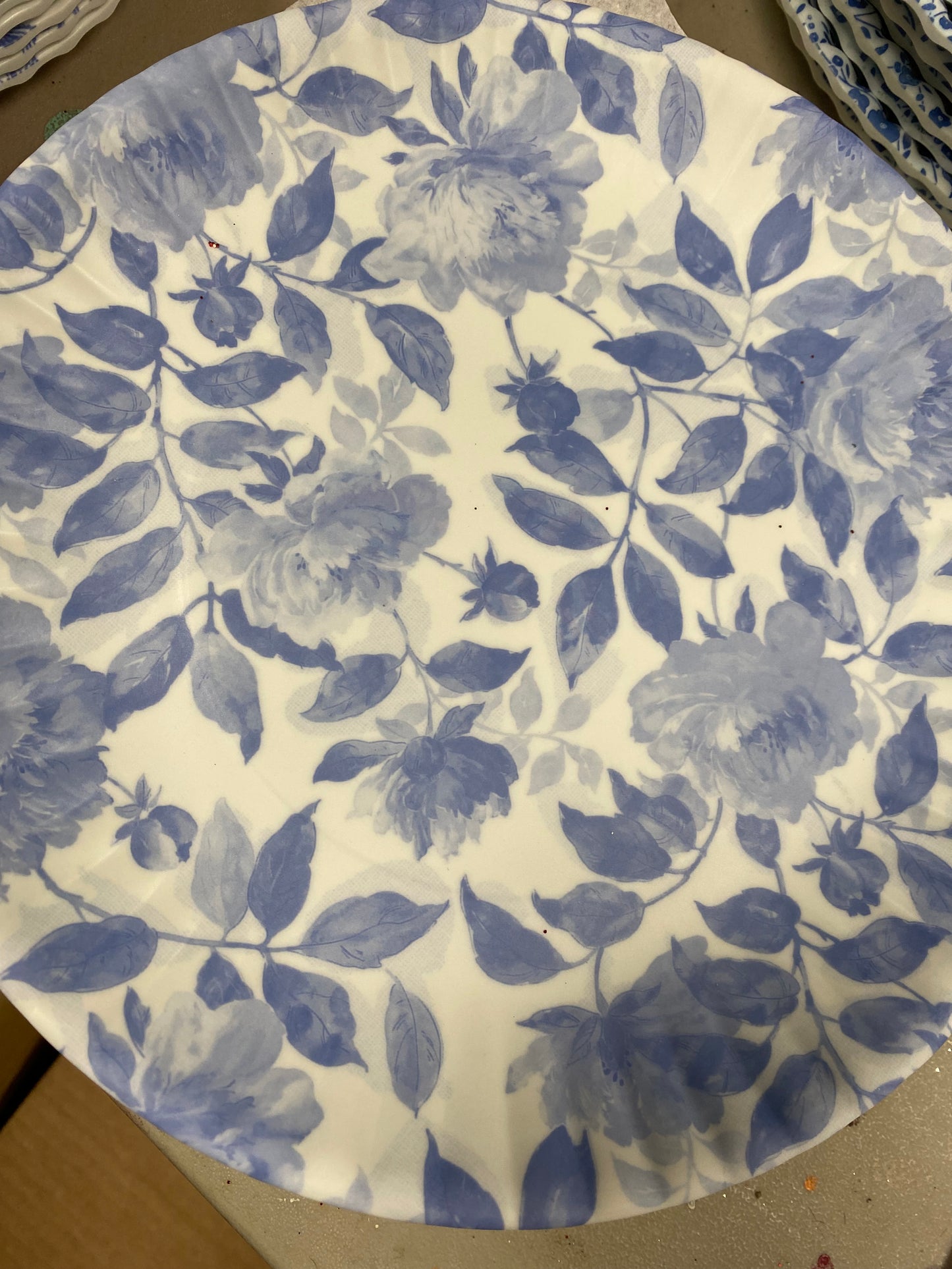 Blue and white floral paper plate for assorted style