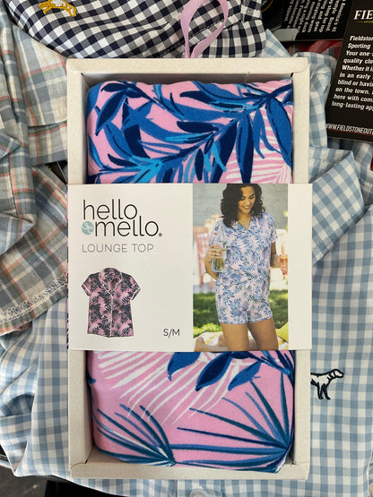 Palm down lounge tops