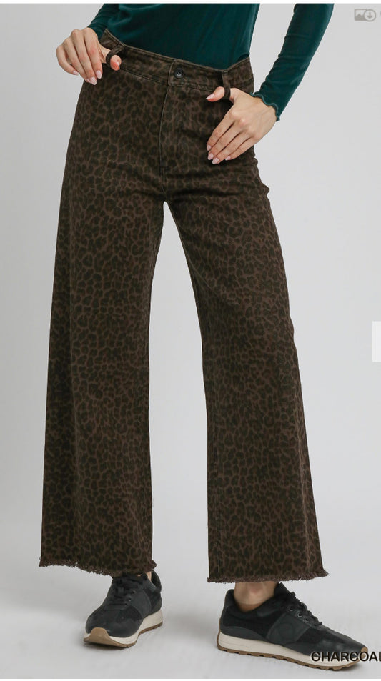 Leopard print wide leg jeans with raw hem
