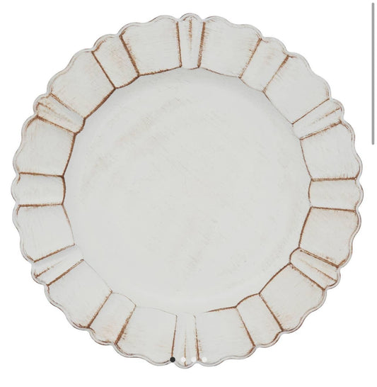 Scalloped ruffle charger