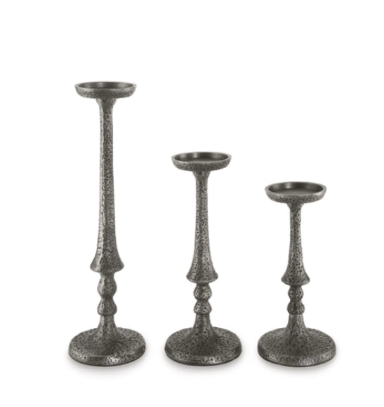 Eravell candle holder
