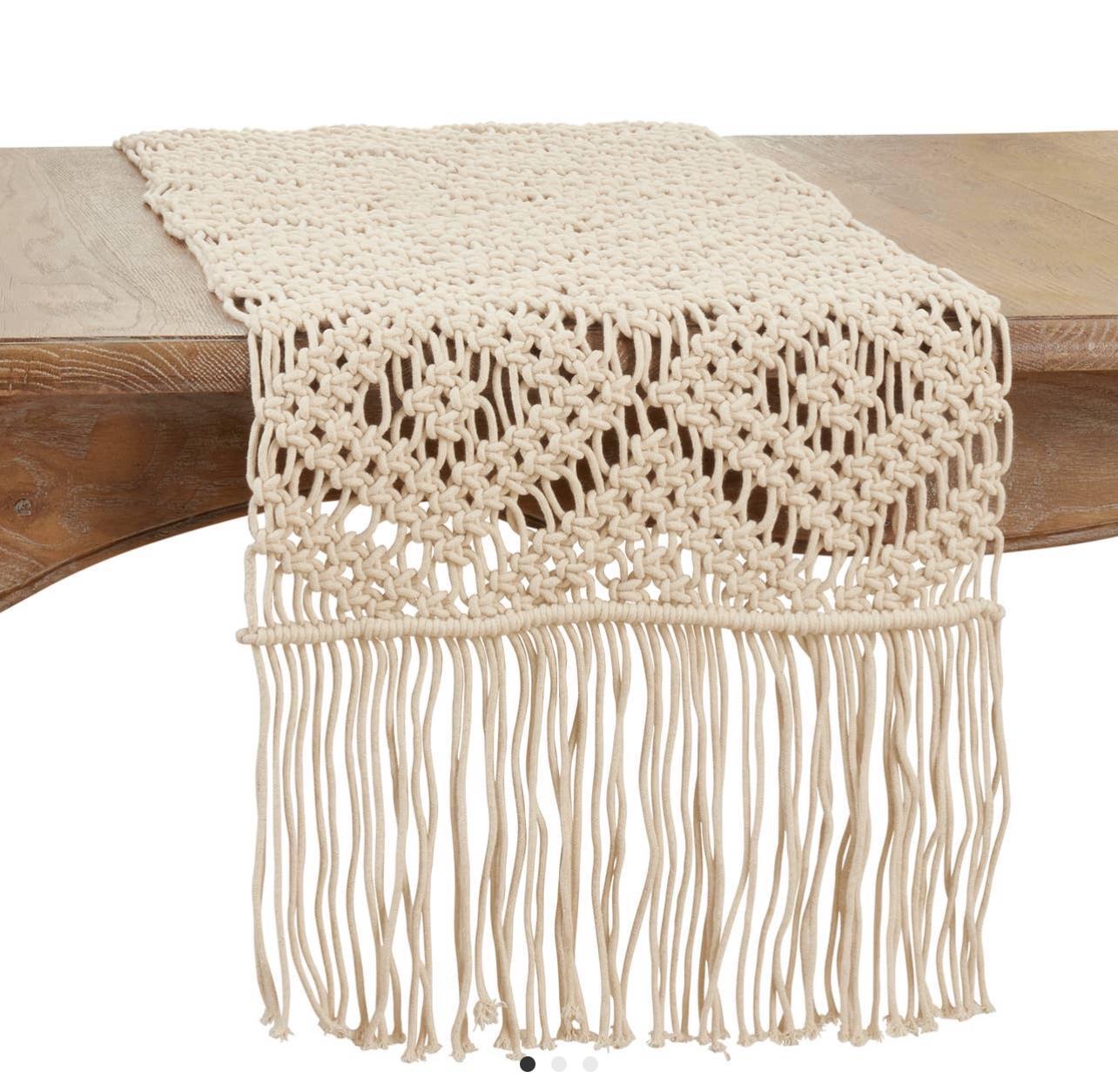 Macrame runner