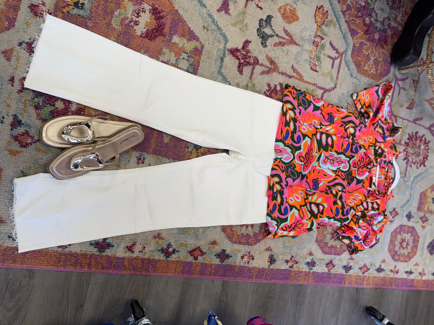 Vervet high rise crop flare- white