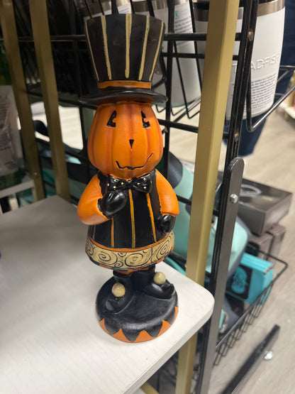 10.5" RESIN PUMPKIN MEN