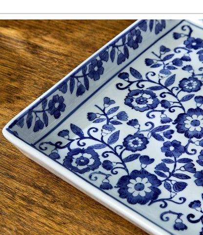CHINOISERIE HAND-PAINTED BLUE AND WHITE FLORAL TRAY