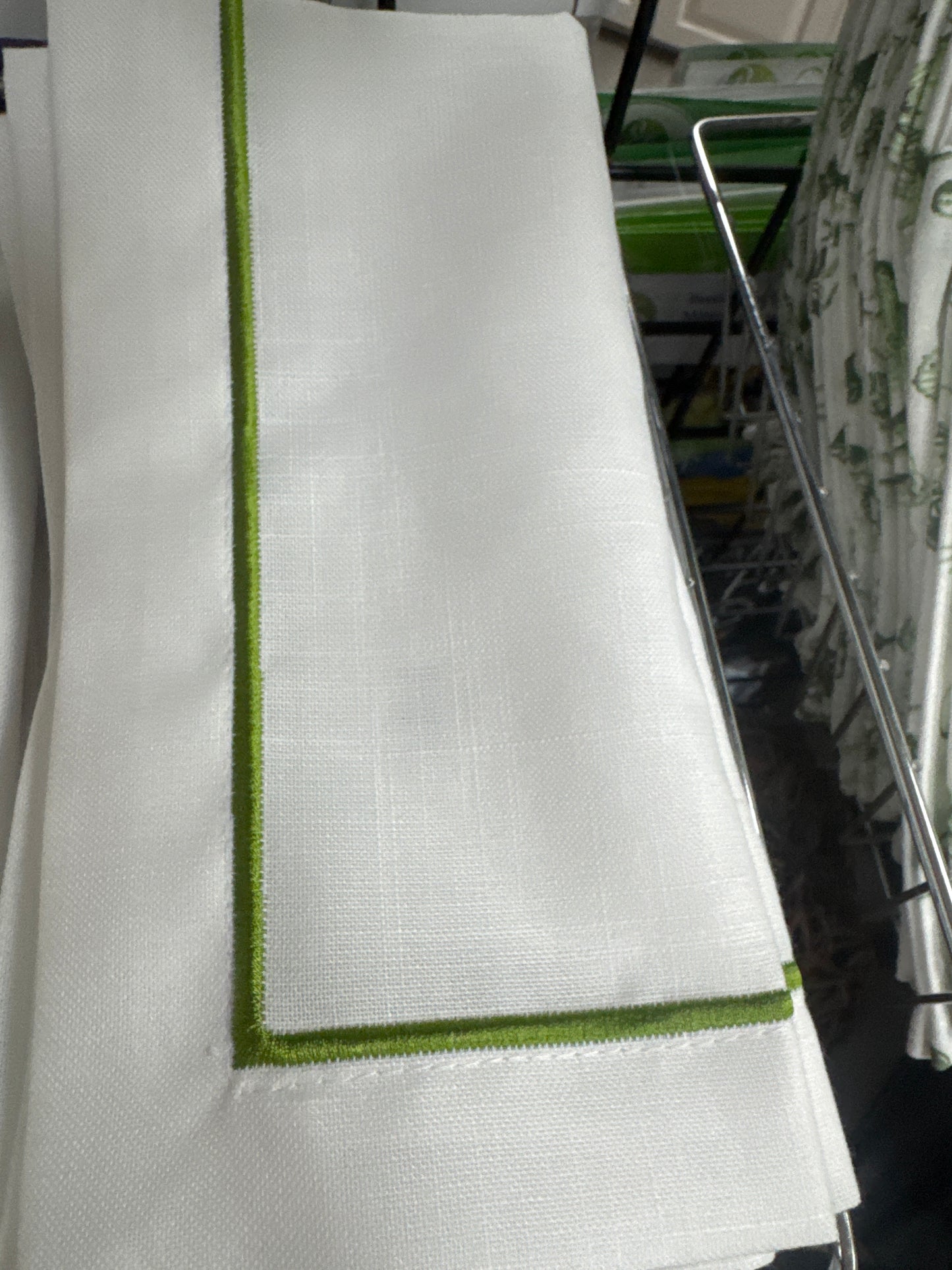 Kiwi embroidered napkin