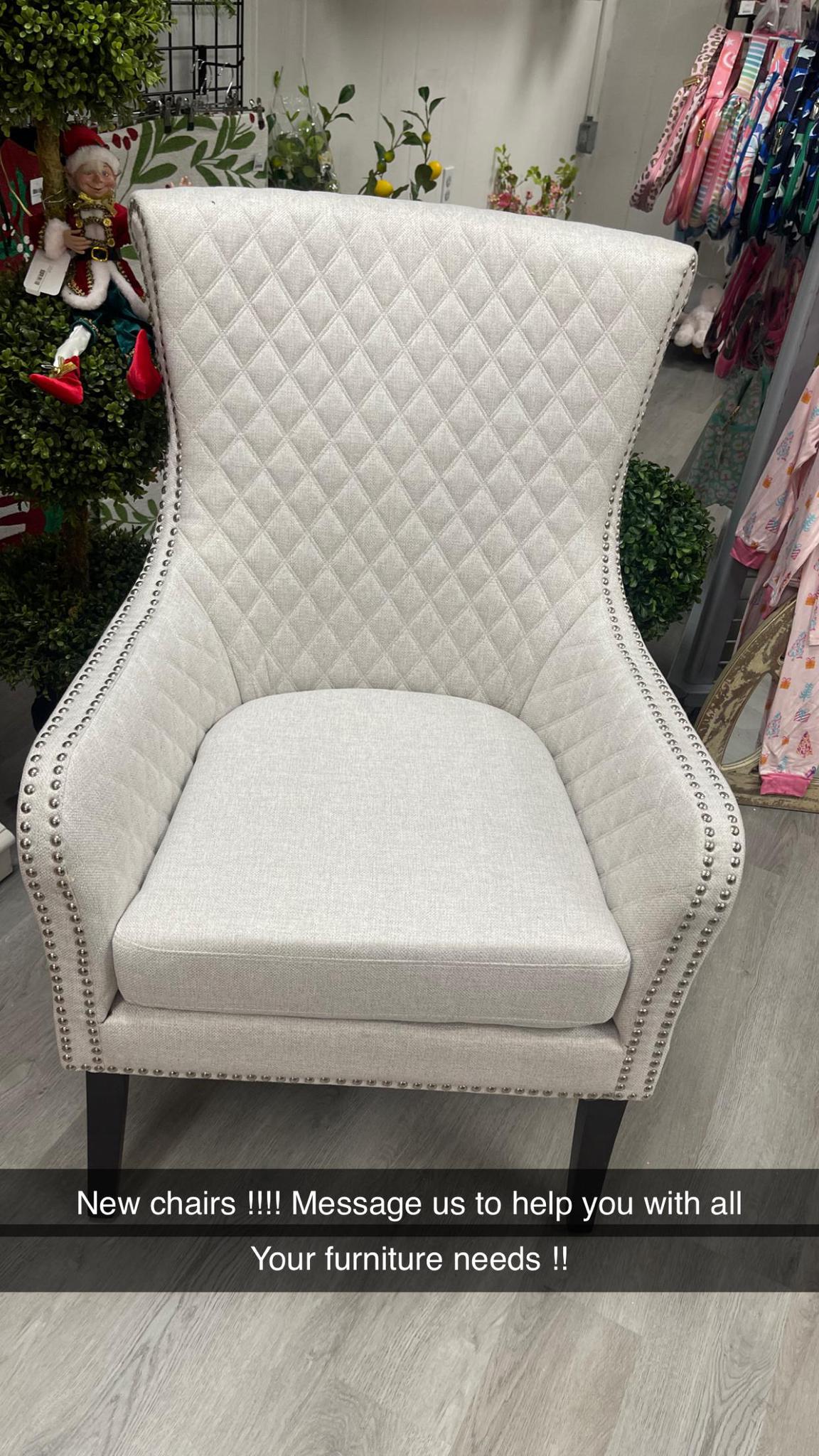 Upholstered accent chair