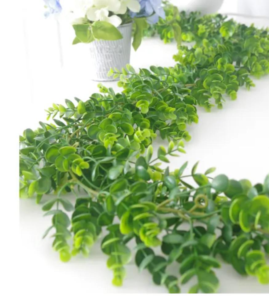 Boxwood Garland