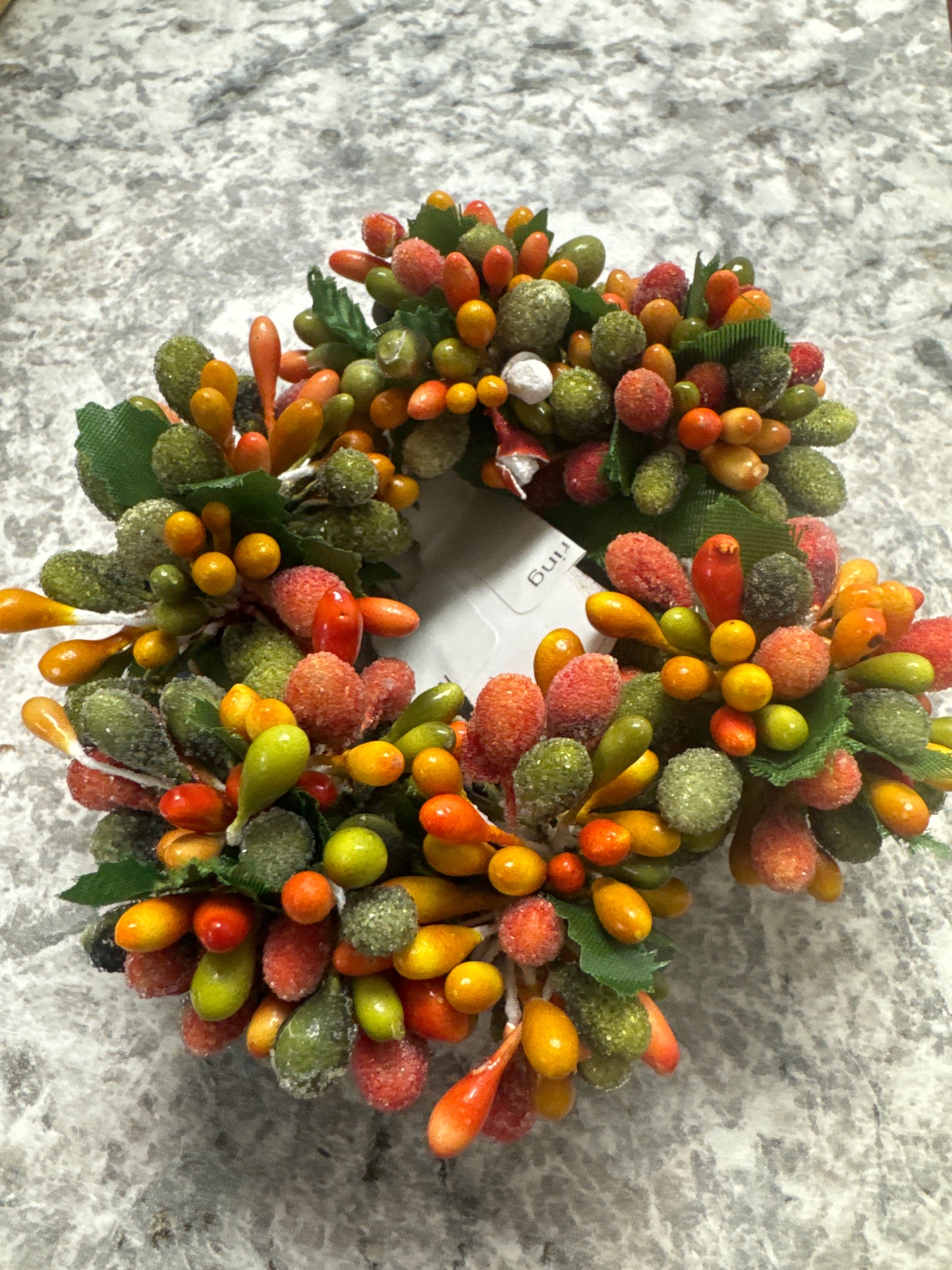 Mixed orange berry ring