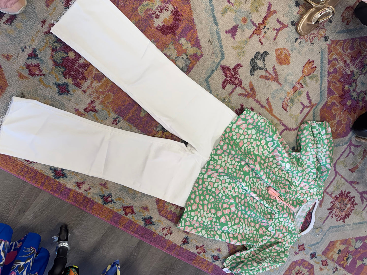 Vervet high rise crop flare- white