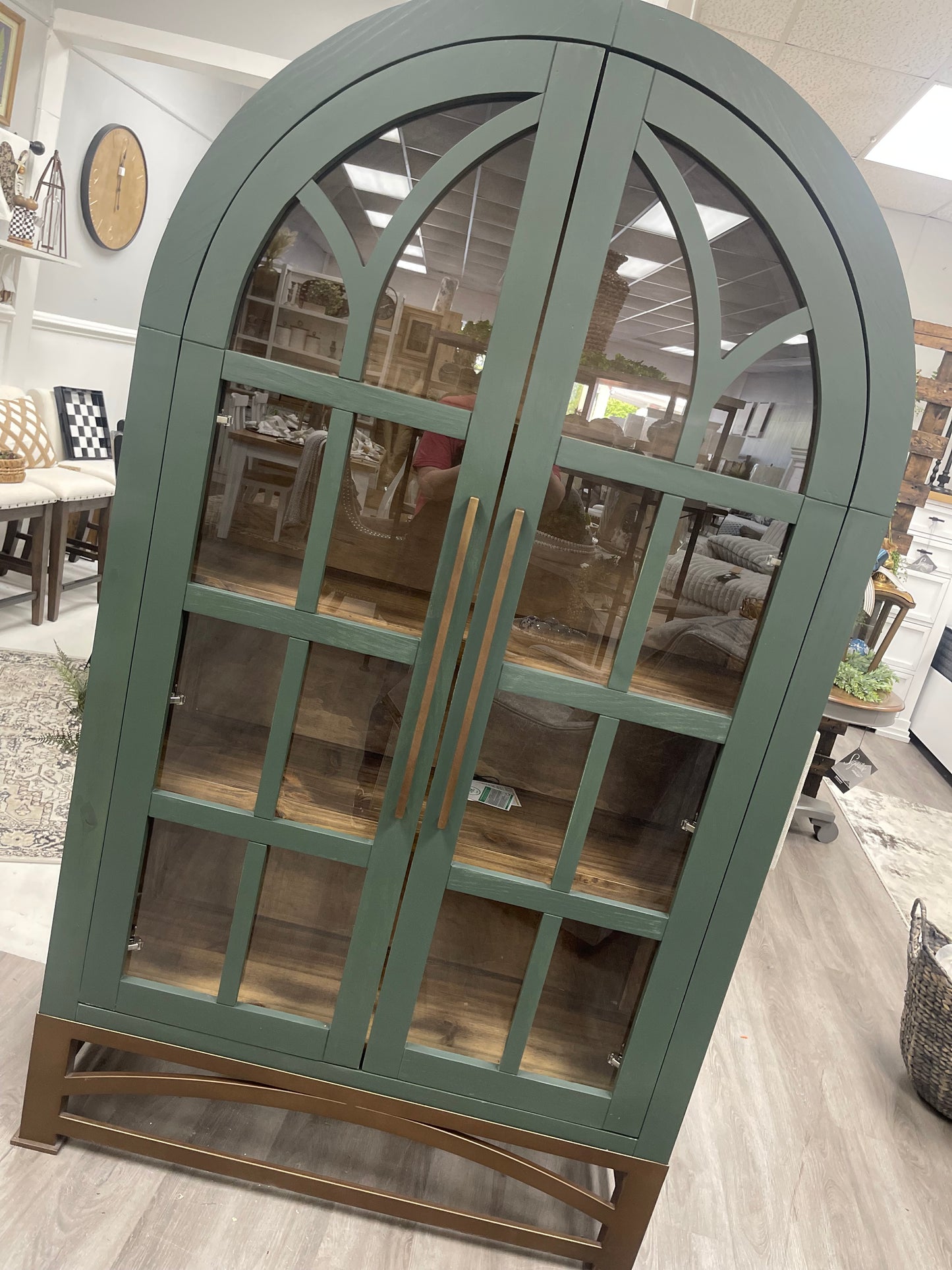 Arched cabinet