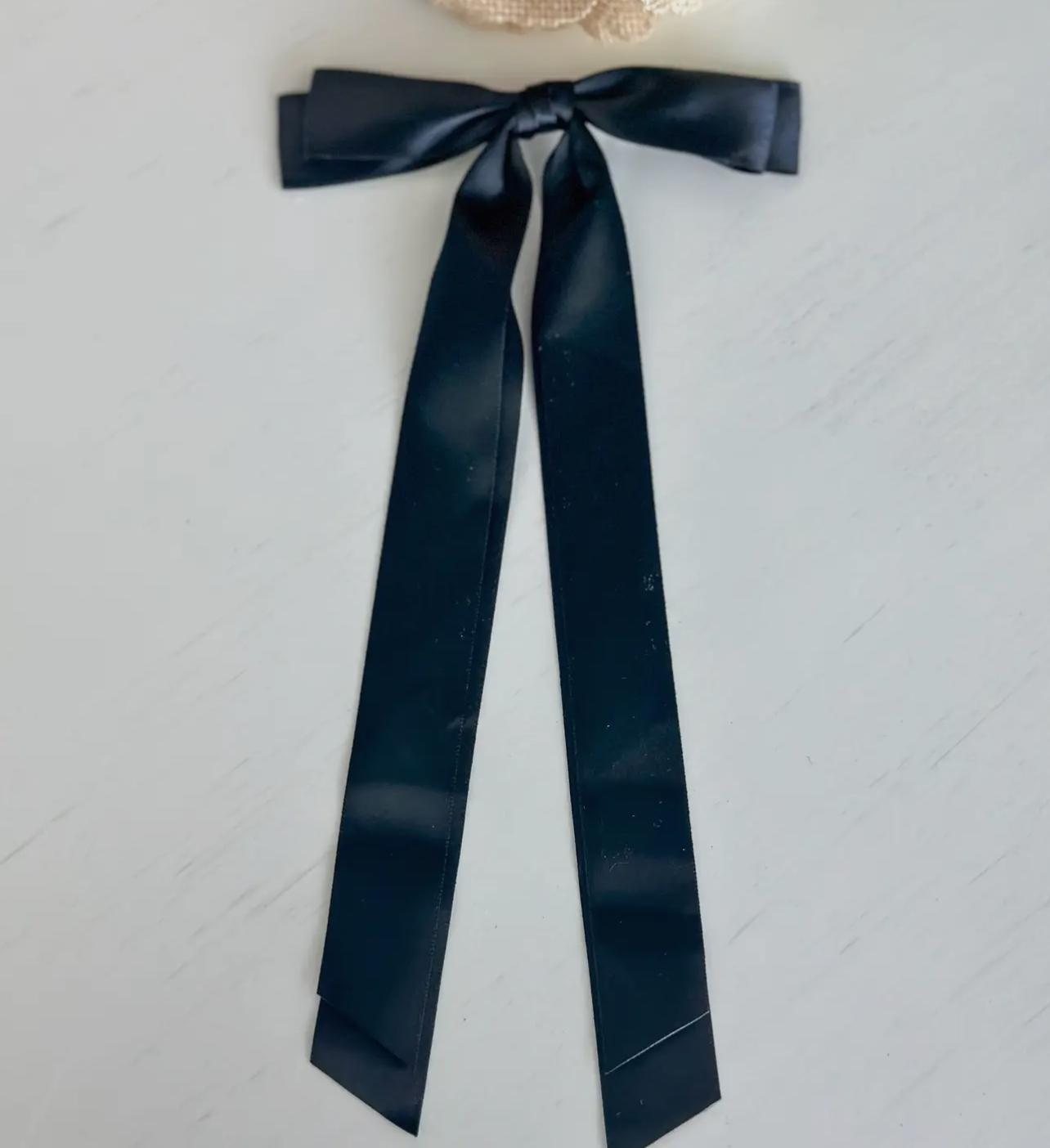 Clip on hair ribbon