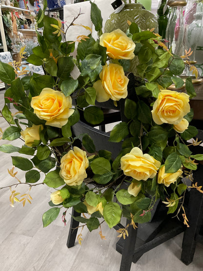 24" ROSE AND FOLIAGE WREATh