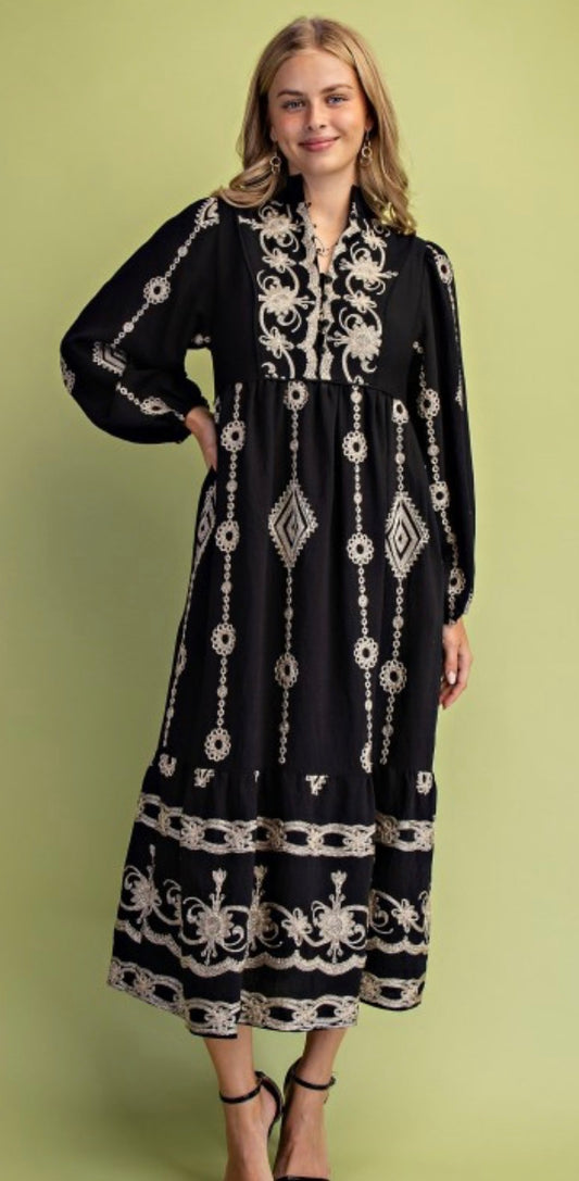 Buttoned v-neck midi dress with metallic embroidery