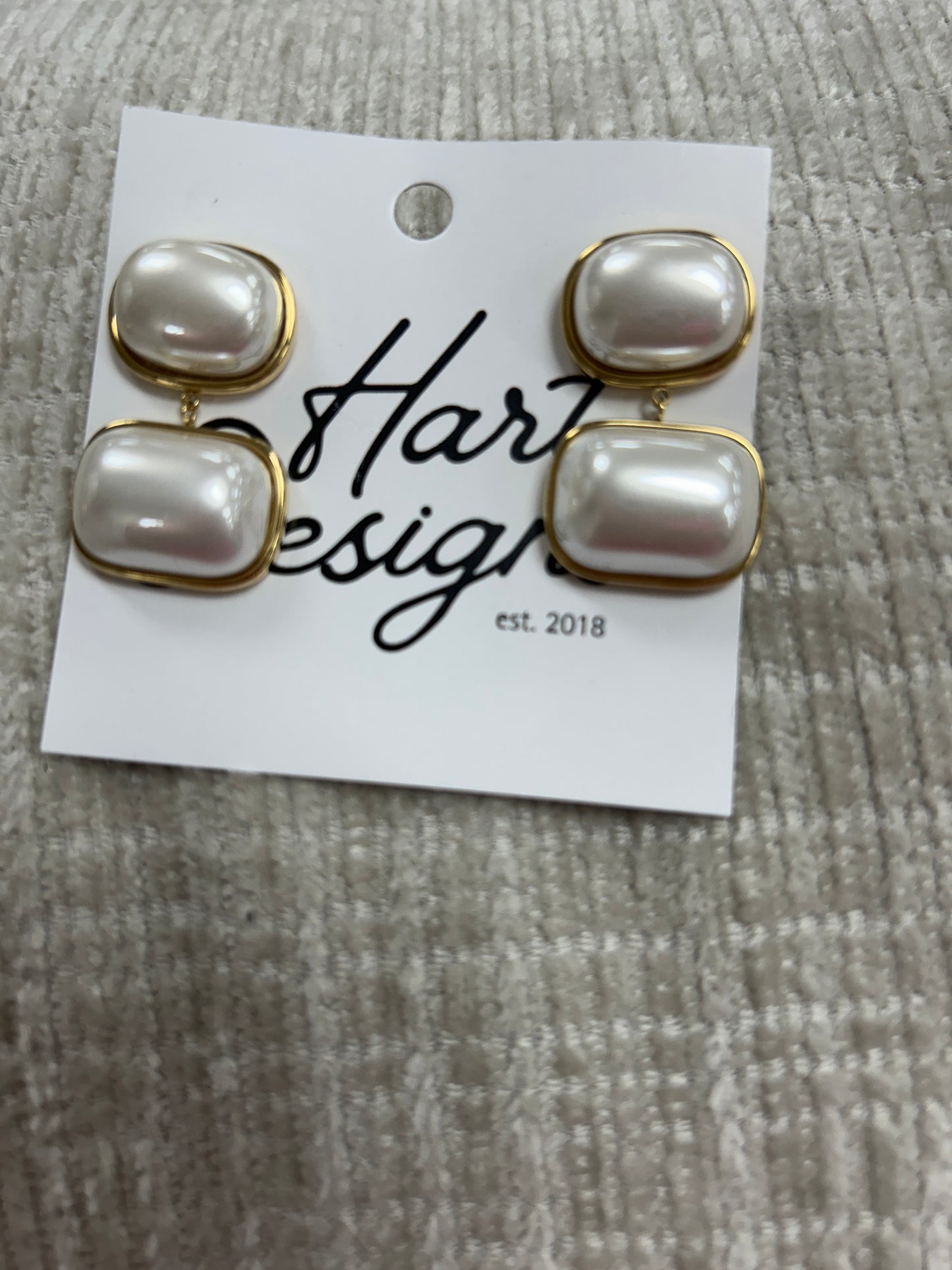 Pearl drop earrings