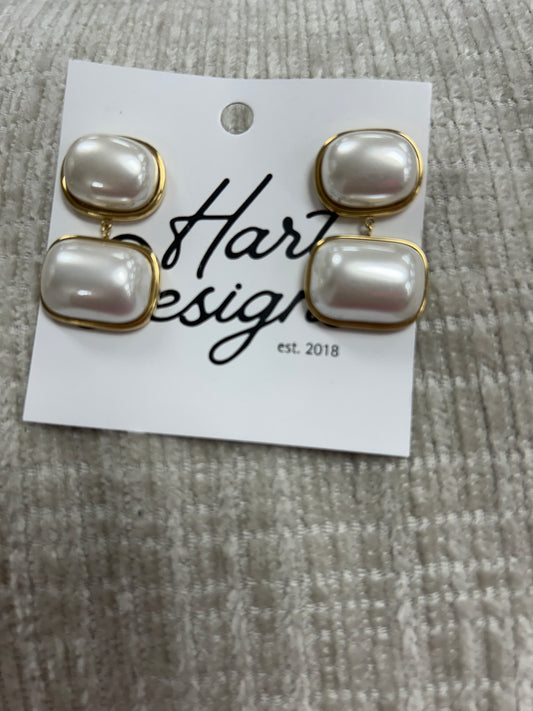 Pearl drop earrings