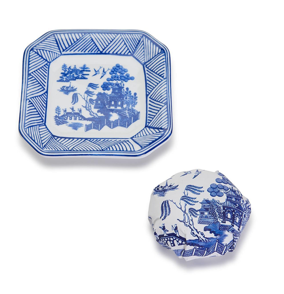 Blue Willow Sandalwood Scented French Milled Soap with Porcelain Tray