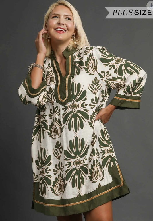 Baroque Floral Tunic Top with Gold Trim in Plus Size