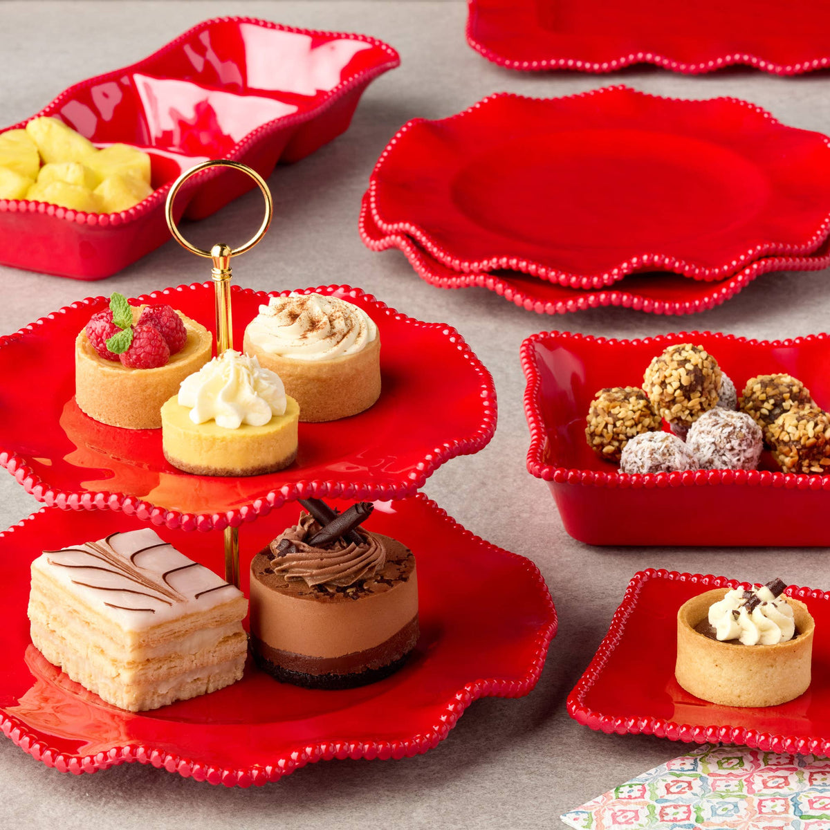 Perlette Red HW Melamine Cracker Tray