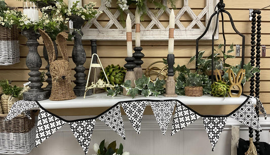 BW Pattern Pennant Garland