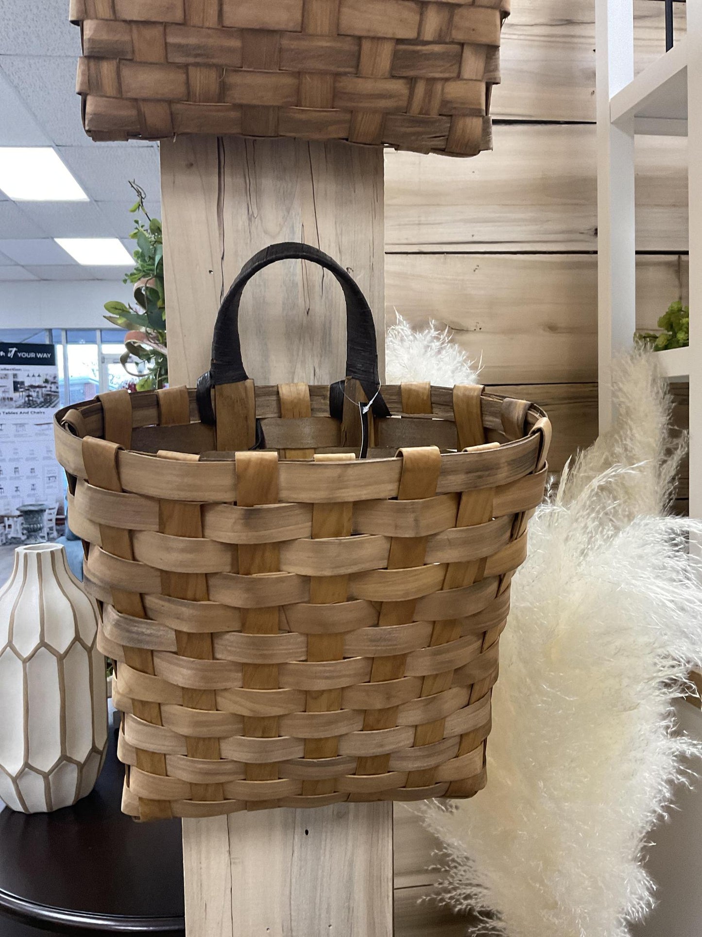 Hanging wood chip basket