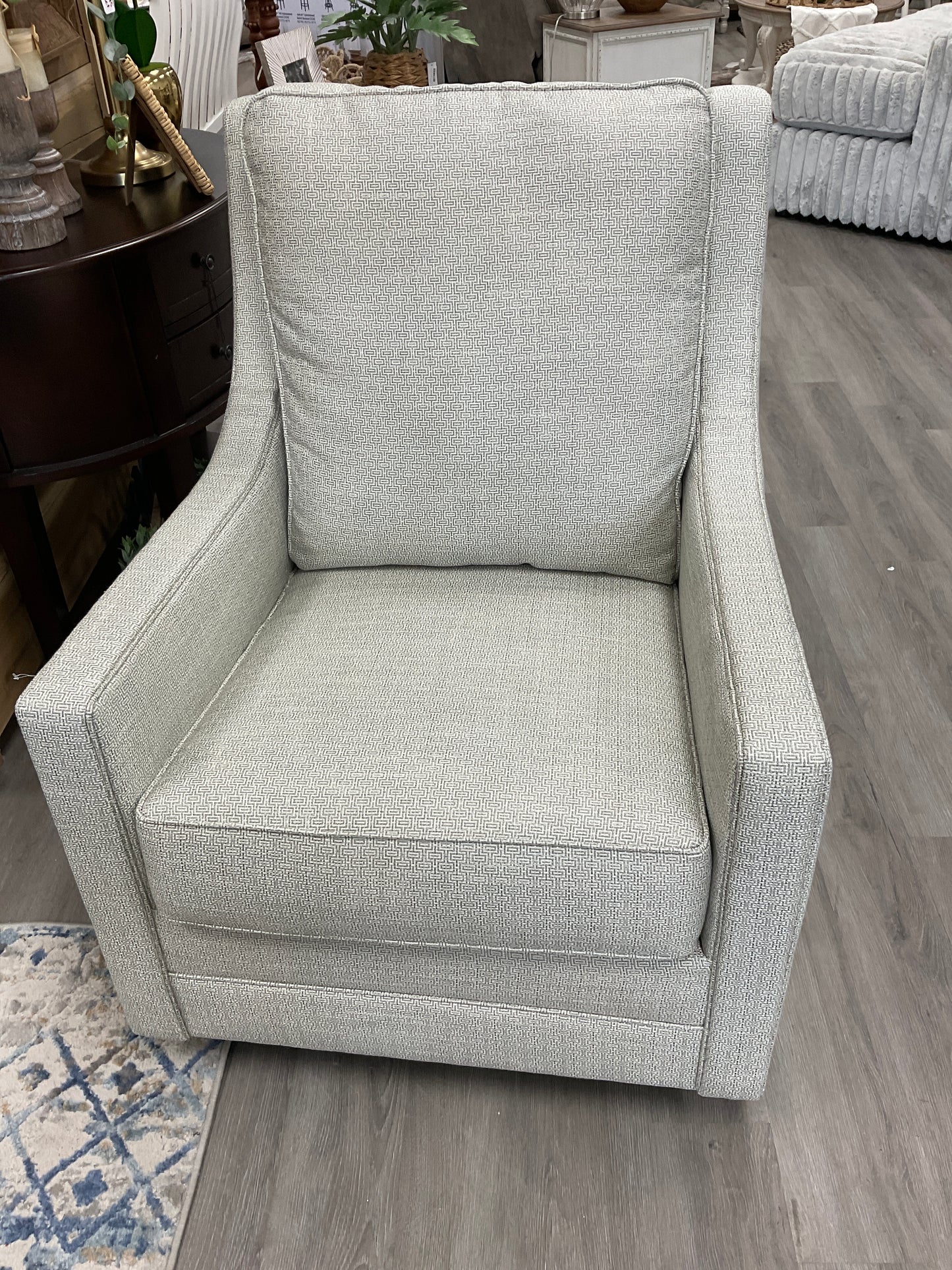 Kambria swivel rocker